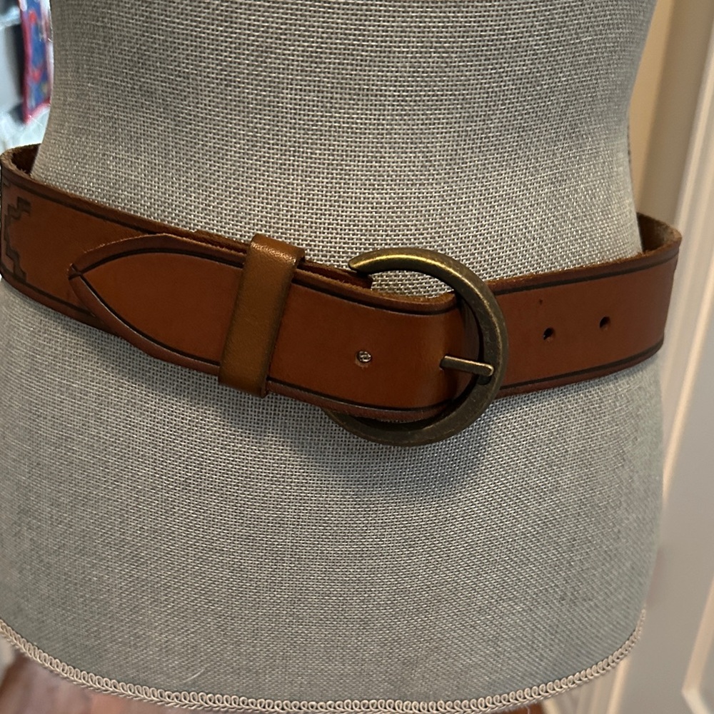 Streets Ahead Brown Leather Belt with Brass Round Buckle